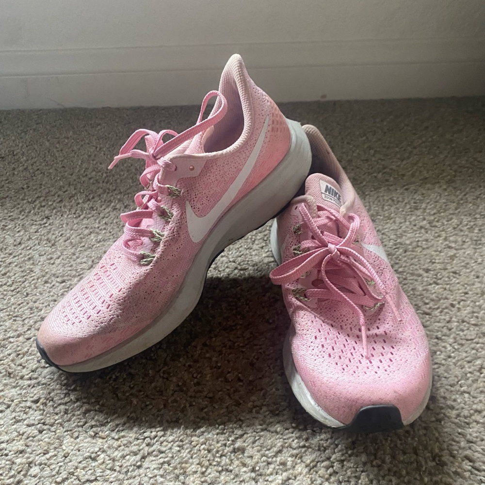 Nike zoom Pegasus running shoes
